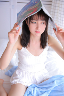 乌鸦嘴妙女郎